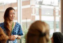 Эффект аудитории: как наблюдение влияет на производительность