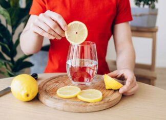 Die tägliche Dosis: Wie Zitronenwasser Ihren Körper beeinflusst