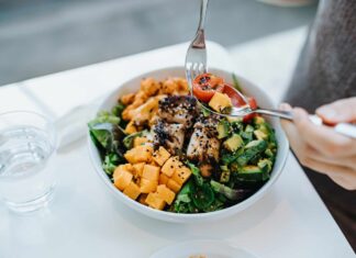 Maximizing Protein Intake: 8 Foods That Deliver the Most Per Calorie